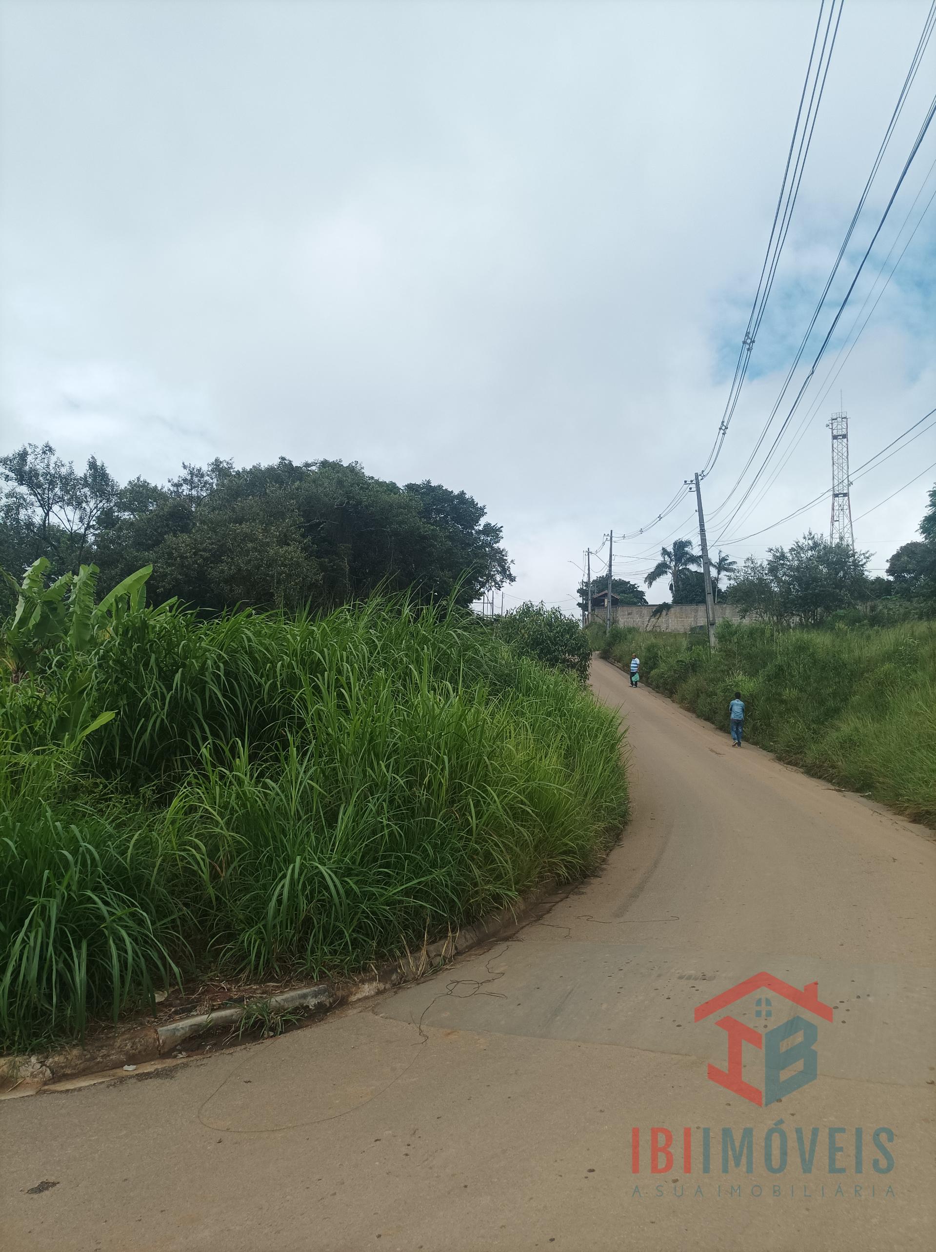 TERRENO COM 1.872 m , OPORTUNIDADE EM IBIÚNA 